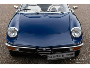 Image 23/33 of Alfa Romeo 1600 Spider (1975)