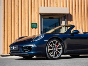 Image 19/50 of Porsche 911 Carrera S (2012)