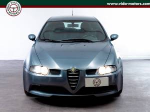 Image 17/45 de Alfa Romeo 147 3.2 GTA (2004)