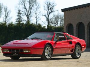 Image 11/50 of Ferrari 208 GTS Turbo (1986)