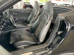 Image 12/19 of Porsche 911 Carrera 4 GTS (2017)