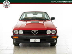 Image 2/32 of Alfa Romeo GTV 6 2.5 (1981)