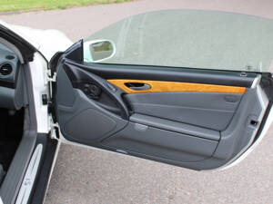 Image 11/21 of Mercedes-Benz SL 500 (2004)