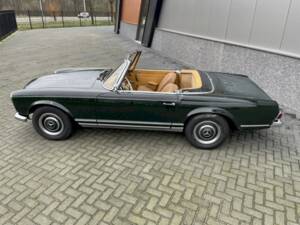 Image 7/36 of Mercedes-Benz 230 SL (1966)