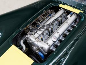 Image 40/42 of Lister Knobbly (1959)