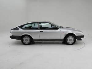 Bild 6/15 von Alfa Romeo GTV 6 2.5 (1982)