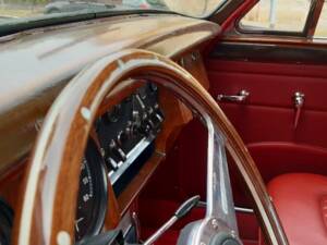 Image 37/49 of Jaguar Mk II 3.8 (1963)