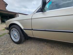 Imagen 10/14 de BMW 325i (1985)