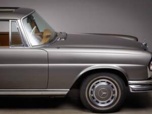 Bild 8/46 von Mercedes-Benz 280 SE 3,5 (1971)