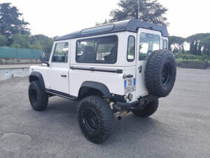Image 3/45 of Land Rover Defender 110 Td5 (2001)
