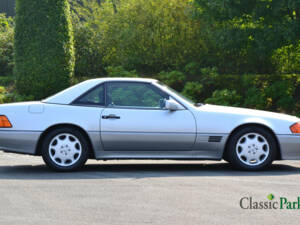 Imagen 28/50 de Mercedes-Benz 300 SL-24 (1993)