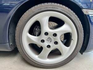 Image 33/44 de Porsche 911 Carrera (2000)