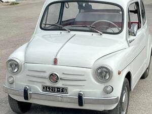 Image 2/6 of FIAT 600 D (1963)