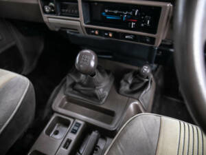 Immagine 20/46 di Toyota Land Cruiser 2.4 LX Turbo (1992)