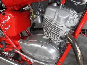 Imagen 9/17 de Moto Guzzi DUMMY (1961)