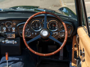 Bild 18/28 von Aston Martin DB 6 Mk II Volante (1970)