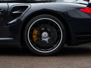 Imagen 7/51 de Porsche 911 Turbo S (2011)