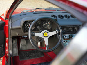 Immagine 41/50 di Ferrari 365 GT4 2+2 (1974)