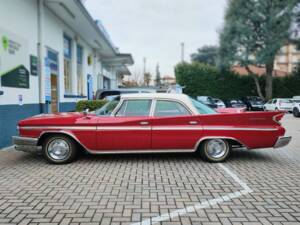 Image 4/10 de DeSoto Adventurer Sedan (1960)