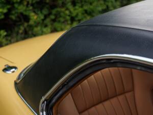 Bild 38/40 von Daimler Sovereign 4.2 (1976)