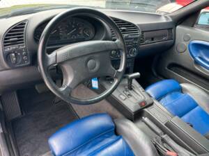 Bild 14/20 von BMW 325i (1992)