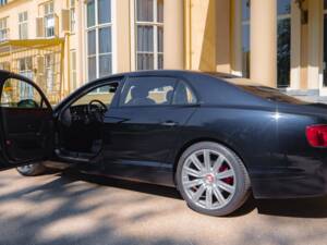 Imagen 10/68 de Bentley Flying Spur V8 S (2017)