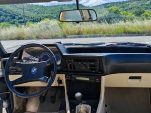 Image 26/46 of BMW 635 CSi (1981)