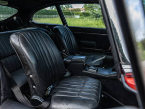 Image 16/20 of Jaguar E-Type (2+2) (1969)