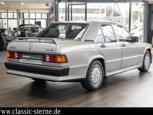 Image 5/15 de Mercedes-Benz 190 E 2.3-16 (1986)