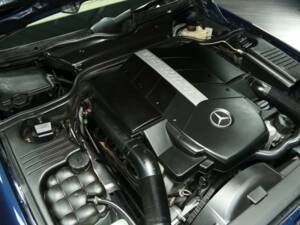 Image 28/30 of Mercedes-Benz SL 500 (2000)