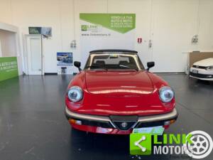 Image 1/10 de Alfa Romeo 1.6 Spider (1987)