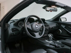 Immagine 7/17 di BMW 630i (2007)