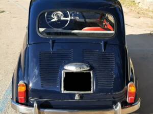 Image 11/13 of FIAT 600 D (1971)