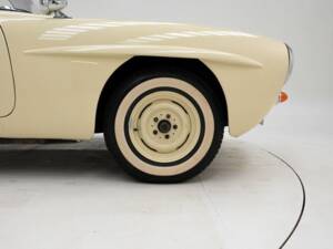 Image 10/15 of Mercedes-Benz 190 SL (1962)