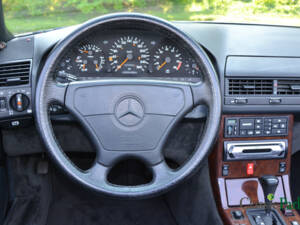 Immagine 37/50 di Mercedes-Benz 300 SL-24 (1993)