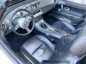 Image 24/36 of BMW Z8 (2002)