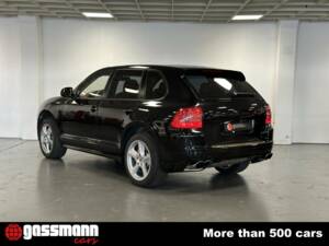 Bild 8/15 von Porsche Cayenne Turbo S (2006)
