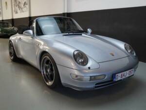 Image 2/50 of Porsche 911 Carrera (1994)