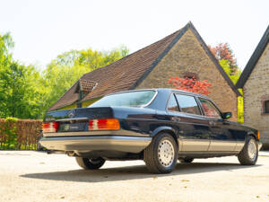 Bild 11/64 von Mercedes-Benz 500 SEL (1984)