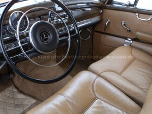 Image 8/39 of Mercedes-Benz 300 d (1961)