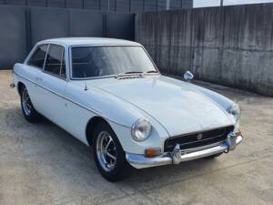 Image 1/33 of MG MGB GT (1971)