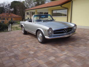 Image 2/20 de Mercedes-Benz 230 SL (1963)