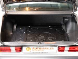 Image 30/78 de Mercedes-Benz 190 E 1.8 (1992)