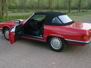 Image 3/9 of Mercedes-Benz 300 SL (1986)