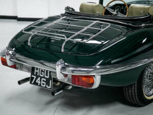 Image 9/23 de Jaguar E-Type (1970)