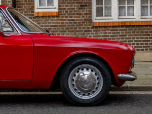 Image 10/21 of Alfa Romeo Giulia GT 1300 Junior (1968)