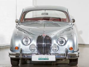 Image 4/20 of Jaguar Mk II 3.8 (1962)