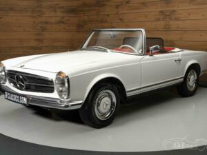 Immagine 6/19 di Mercedes-Benz 230 SL (1965)