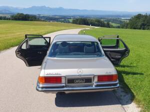 Image 24/31 of Mercedes-Benz 450 SEL 6,9 (1975)