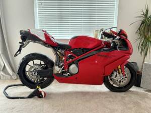 Image 3/50 of Ducati DUMMY (2006)